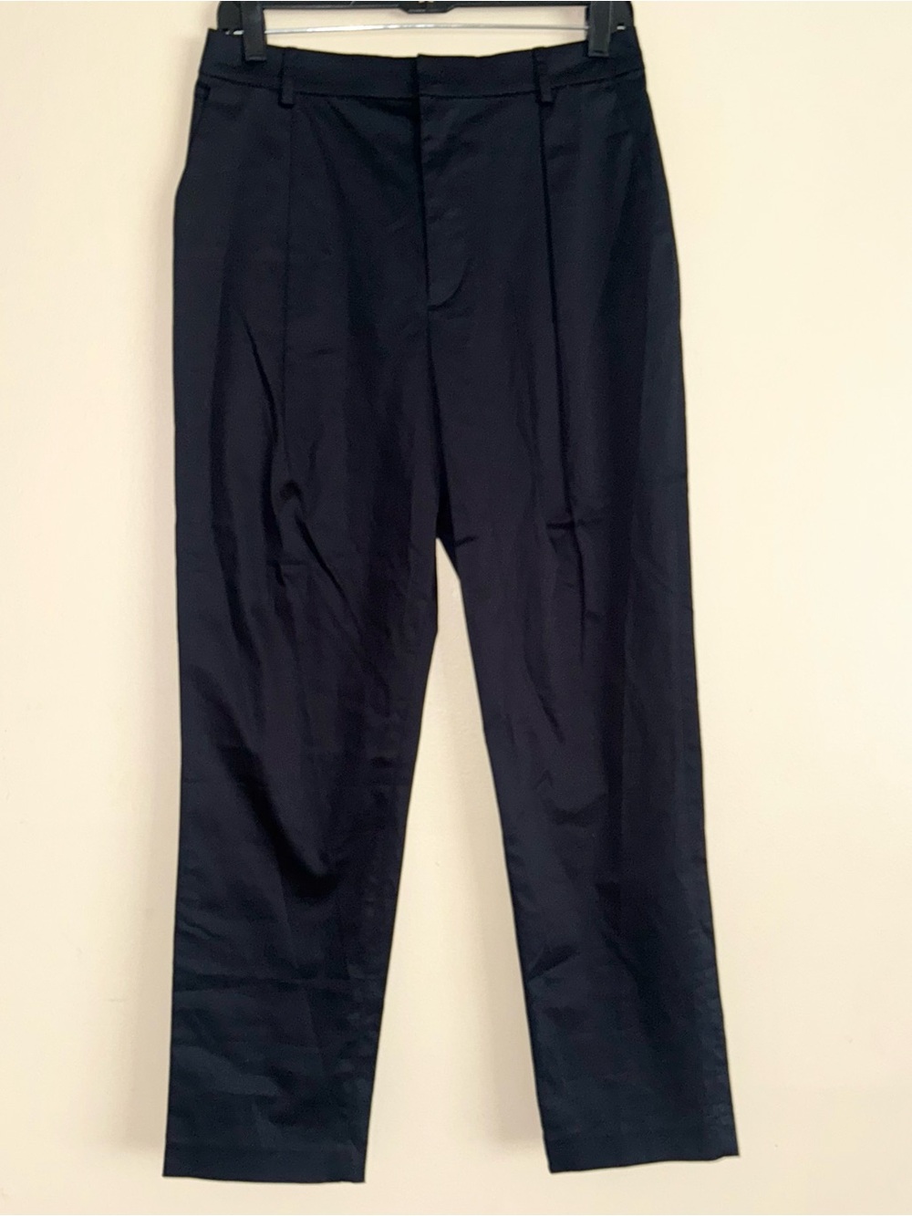 Alice & Olivia Black Satin Like Trouser Straight Leg Pants Size 6 NWT!